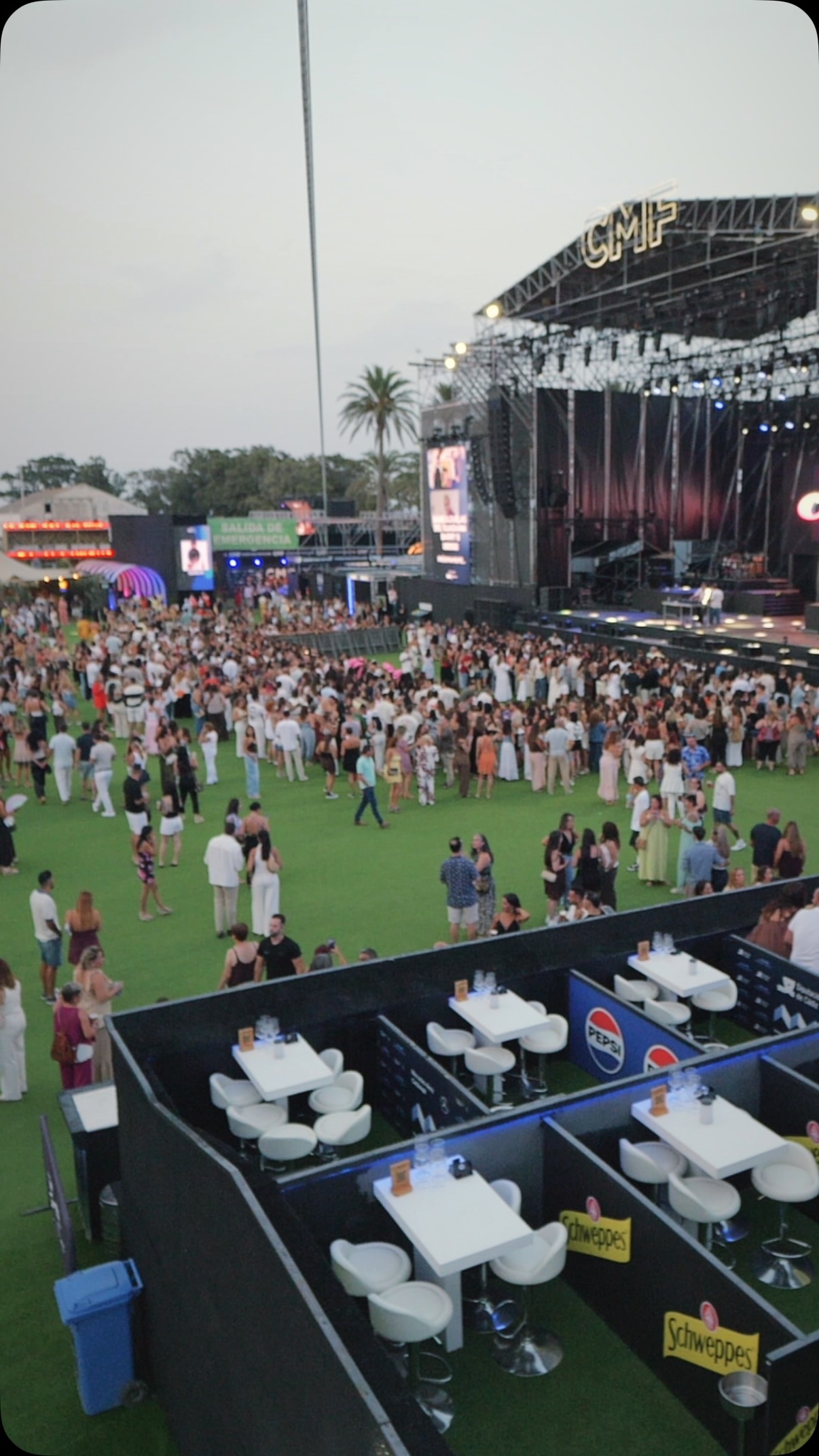 Ayer dimos el pistoletazo de salida a la gira de Linecam en el espectacular @concertmusicfestival Concert Music Festival de Chiclana de la Frontera, acompañando el concierto de @manuelturizo 

No se nos ocurre un mejor lugar para seguir la temporada de grandes conciertos. Un festival que, año tras año, se consolida como uno de los referentes de España, y que tenemos la suerte de vivir muy de cerca.

Gracias a todo el equipo por la confianza. ¡Esto no ha hecho más que empezar!

#Linecam #ConcertMusicFestival #ManuelTurizo #ChiclanaDeLaFrontera #Conciertos LiveProduction Cablecam Audiovisual Festival Tour2026